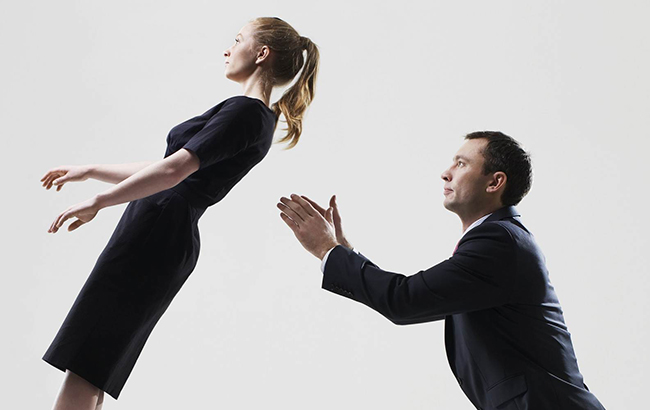 Живуть в рожевих окулярах: найбільш довірливі і наївні знаки Зодіаку