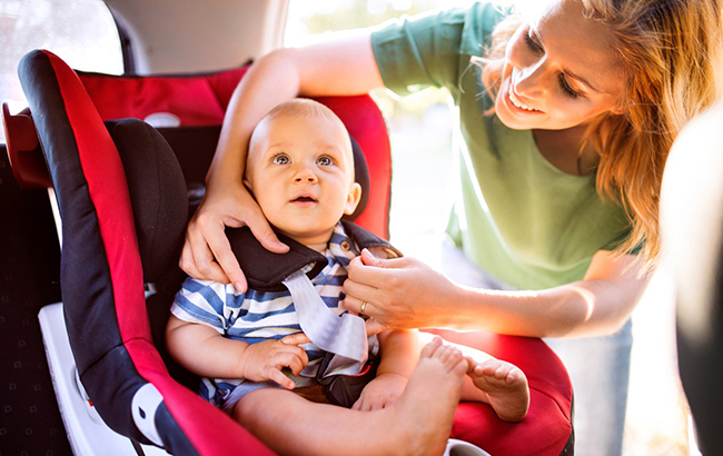 Перевезення дітей без автокрісла в таксі: що робити батькам