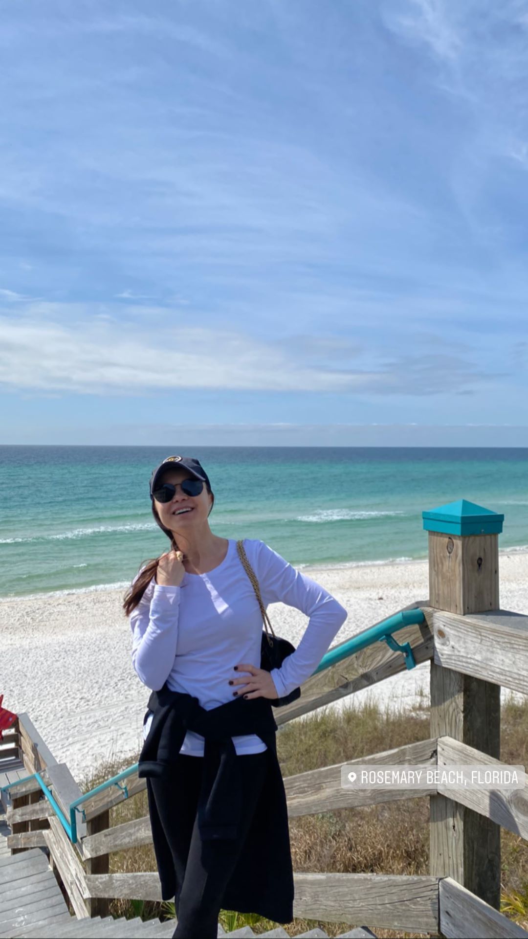 Счастливые души: Лилия Подкопаева с возлюбленным согрела теплом на солнечных фото