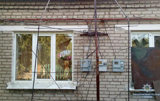 Боевики на Донбассе обстреляли Майорск, повреждены жилые дома