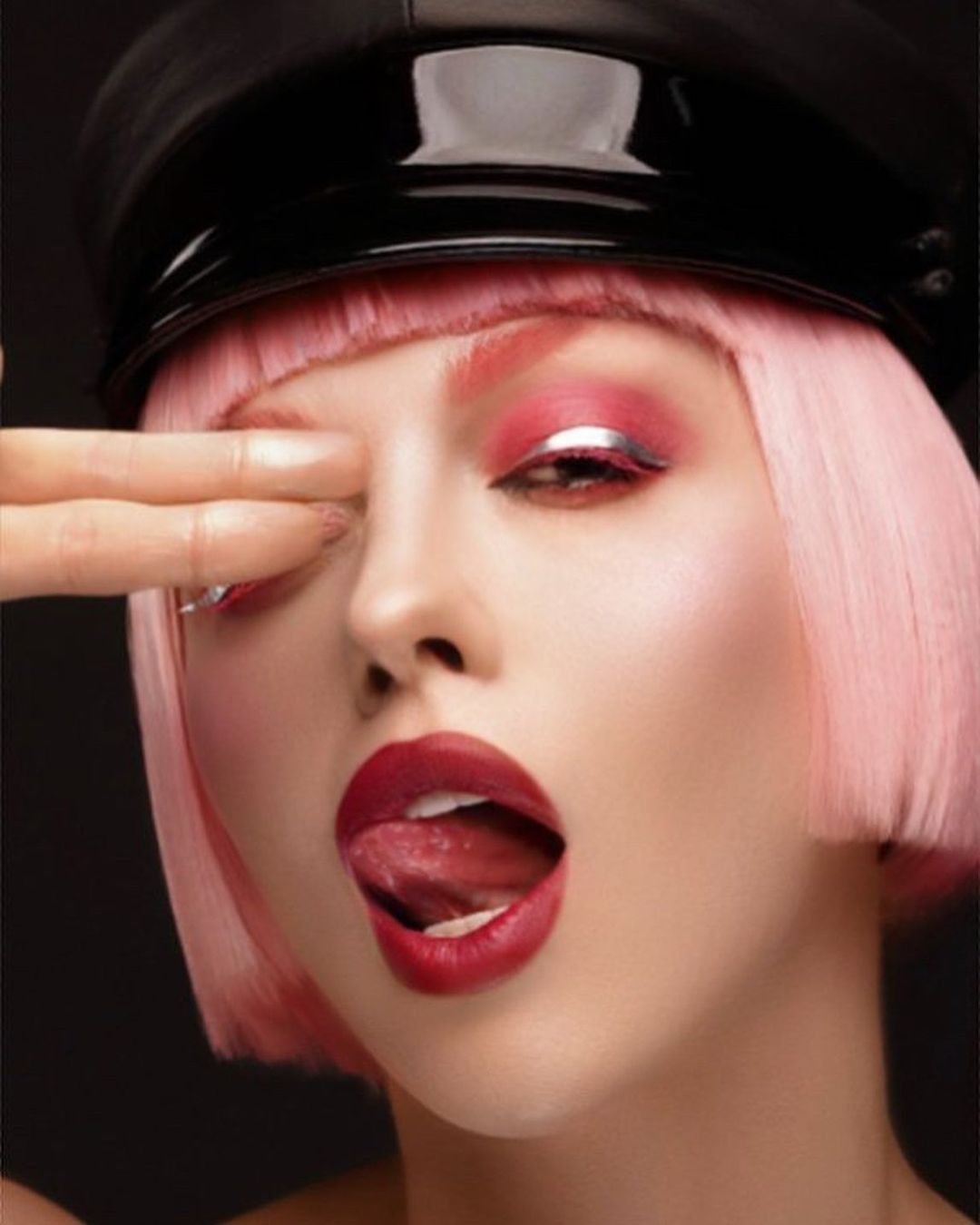 Не похожа на саму себя: Оля Полякова удивила фанатов новой внешностью (фото)