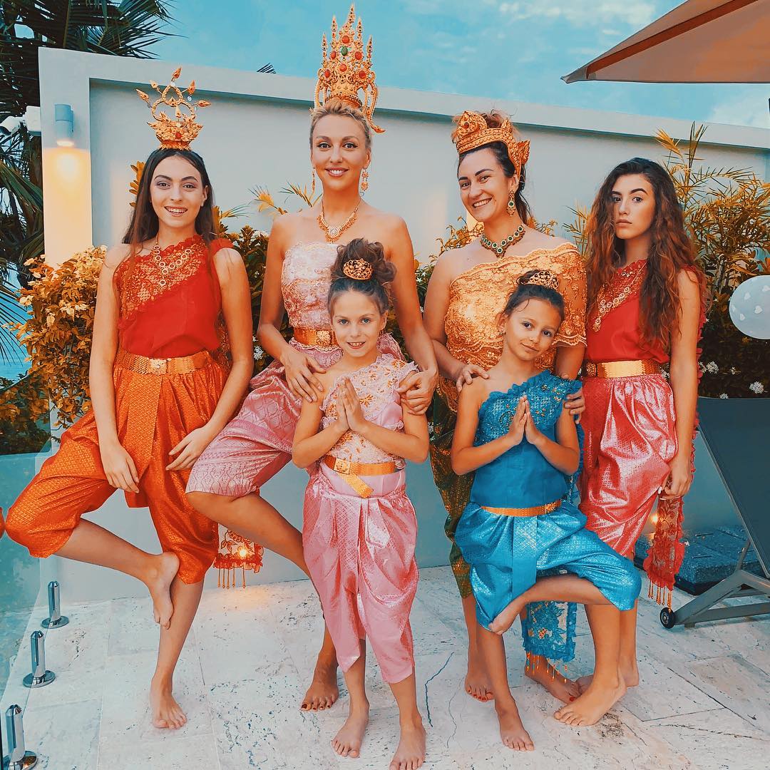 "Тайська королева": іменинниця Полякова показала перше фото з вечірки