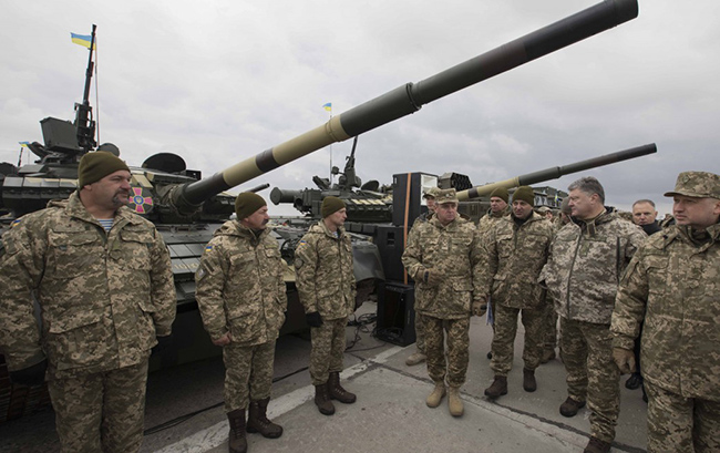 Корупція знищує українську армію, - NYT