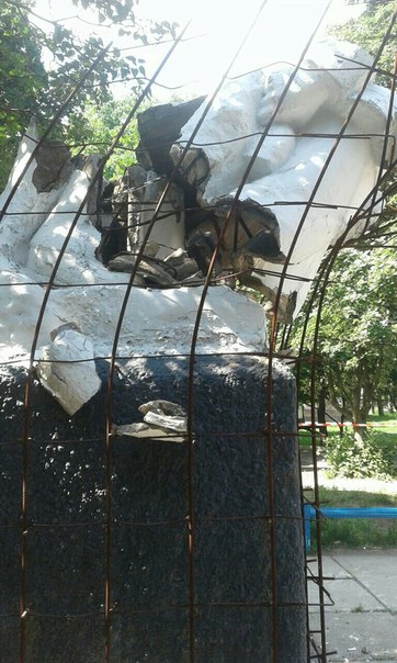 В окупованій Макіївці невідомі знесли пам'ятник Леніну