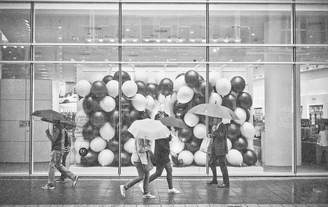 Погода лютует: синоптики рассказали, где пройдут сильные дожди