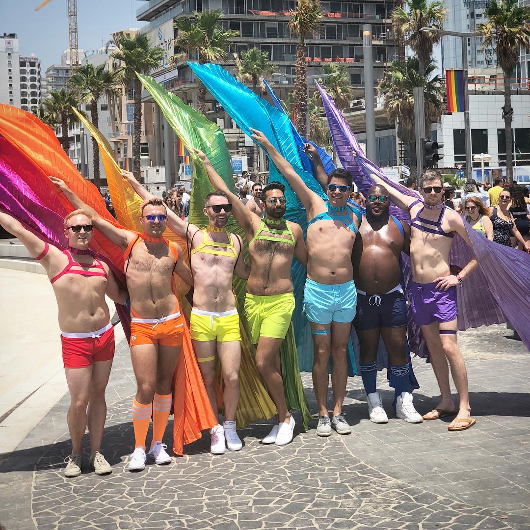 Досымның сексуалды анасы