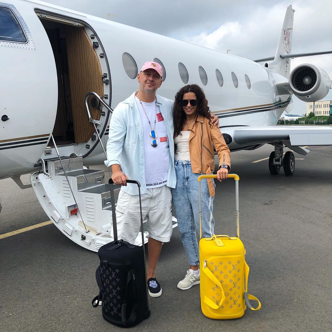 Счастливые молодожены Потап и Настя отправились в свадебное путешествие (фото)