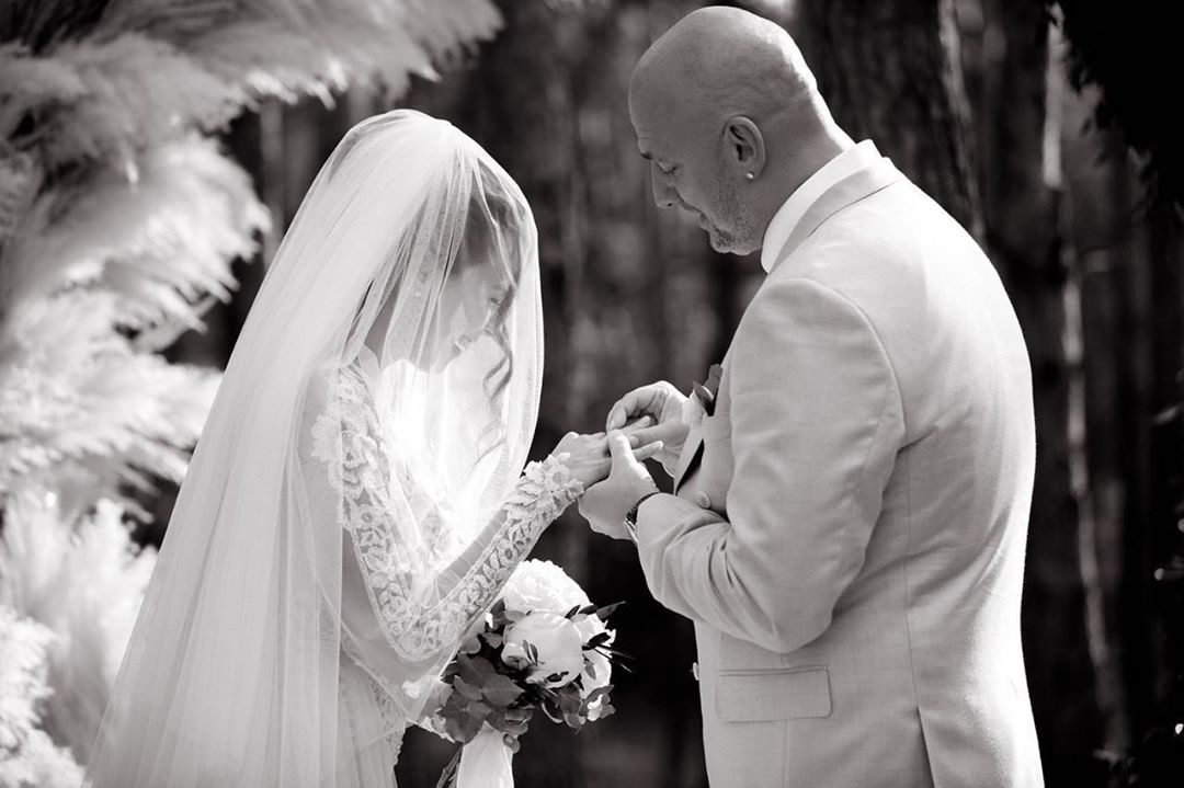 "Навеки твоя": Настя Каменских поделилась счастьем на редком свадебном фото