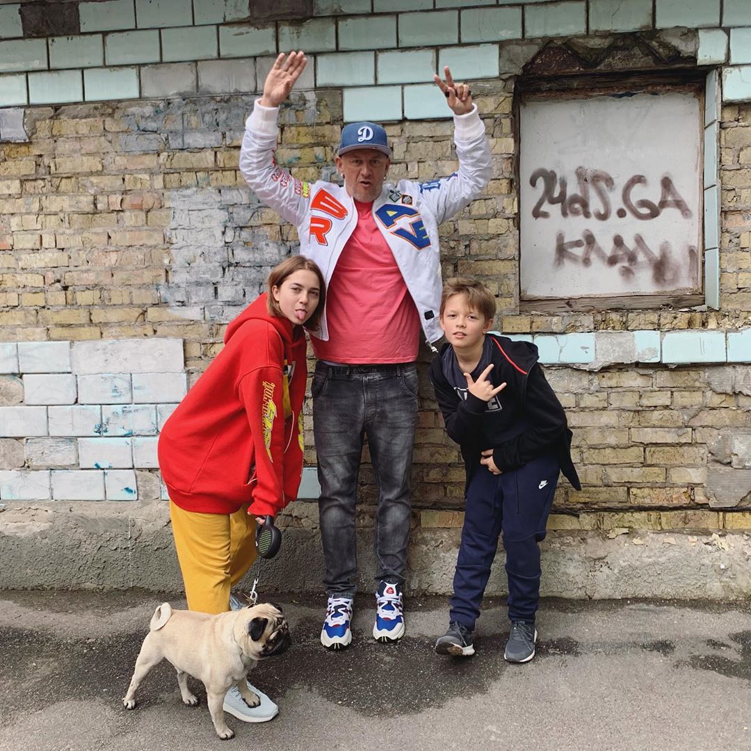 "На районі": Потап підкорив мережу кумедним фото з дітьми