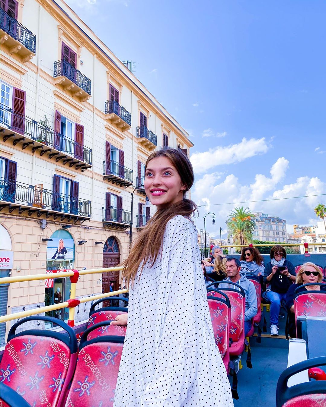 Така щаслива: Регіна Тодоренко зачарувала сонячними кадрами з Сицилії