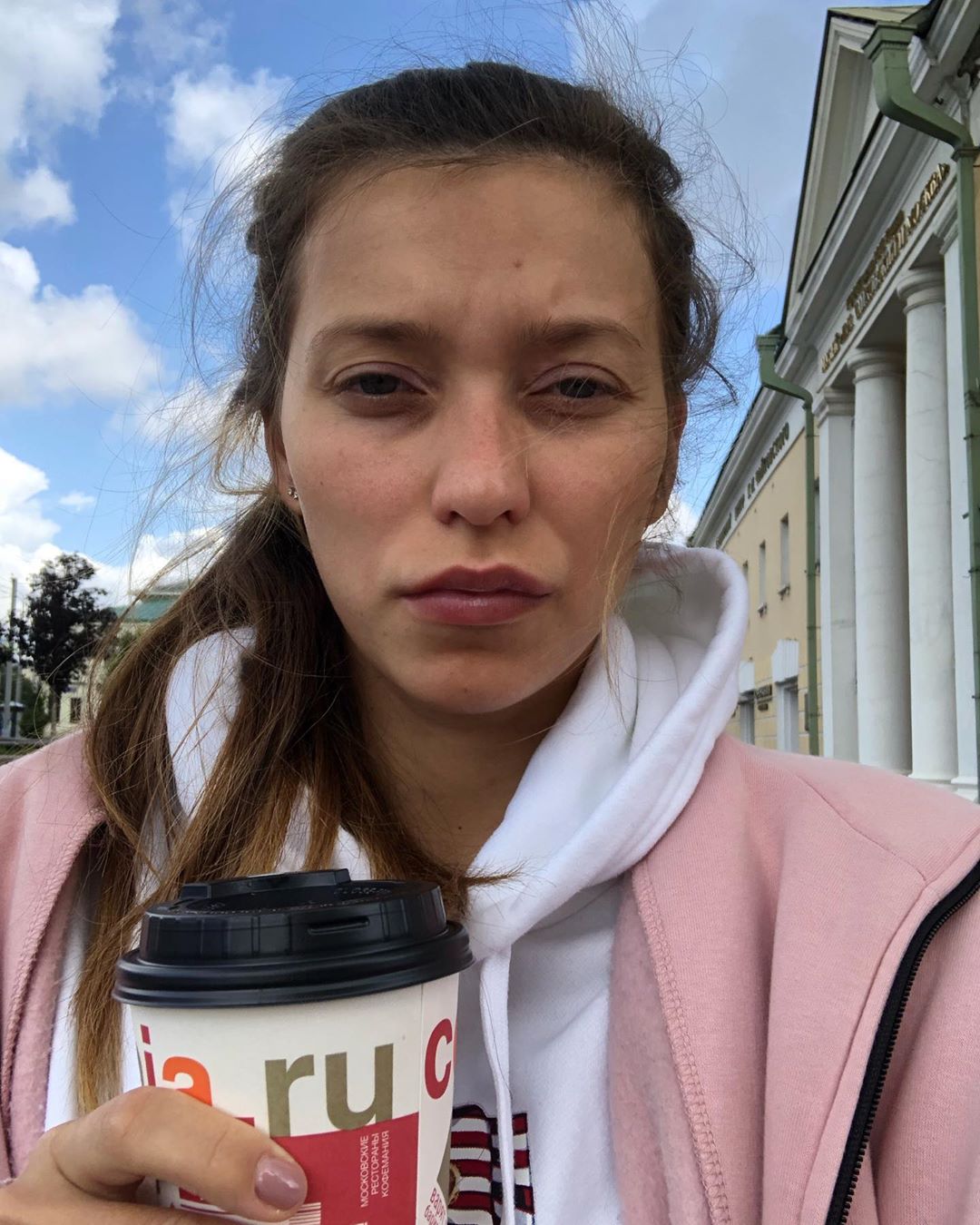 "Ненавижу болеть": Тодоренко поделилась честным фото без фильтров и макияжа