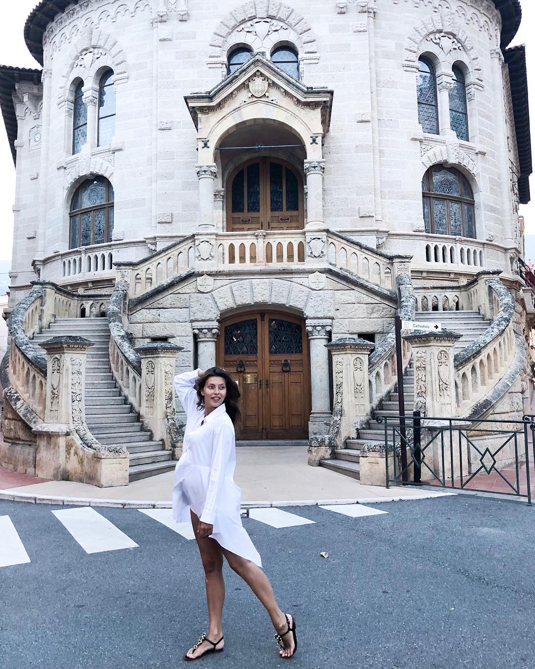 Регіна Тодоренко показала рідкісне "вагітне" фото