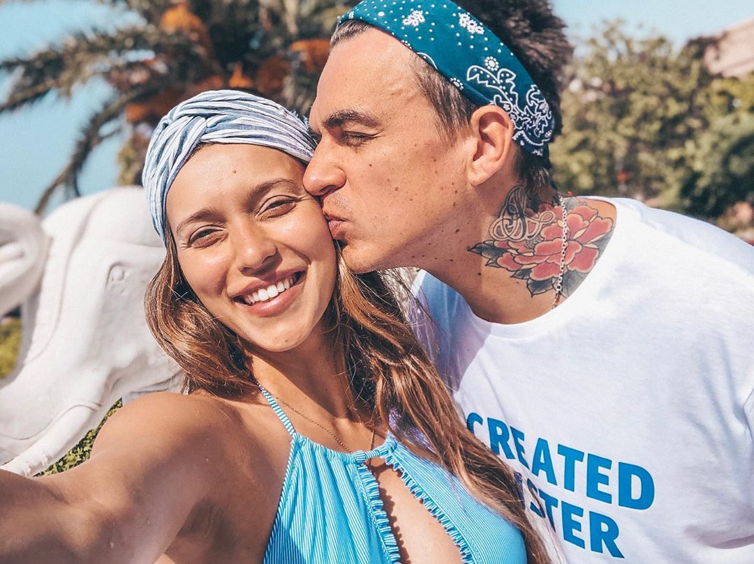 "Я сумасшедшая мать": Регина Тодоренко раскрыла правду о семейных путешествиях