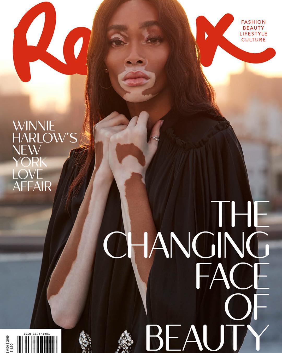 От изгоя до it girl: Винни Харлоу дала откровенное интервью знаменитому глянцу