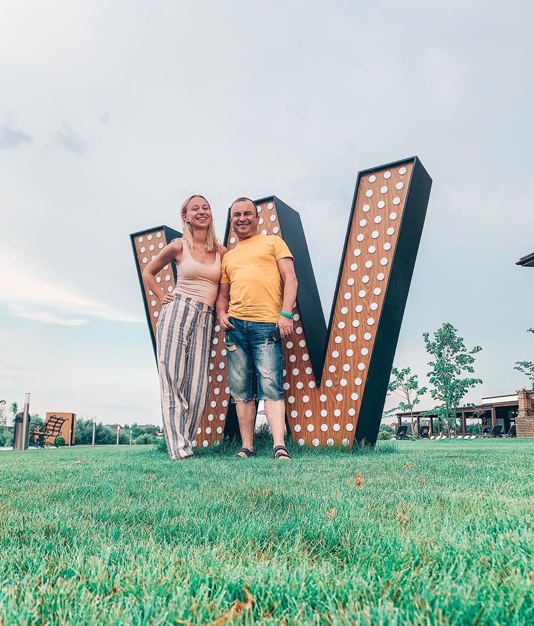 Любила з дитинства: кохана Павлика розповіла резонансні деталі роману