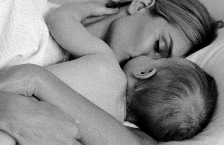 Любов усього життя: Роузі Хантінгтон-Уайтлі зворушила рідкісним фото з сином