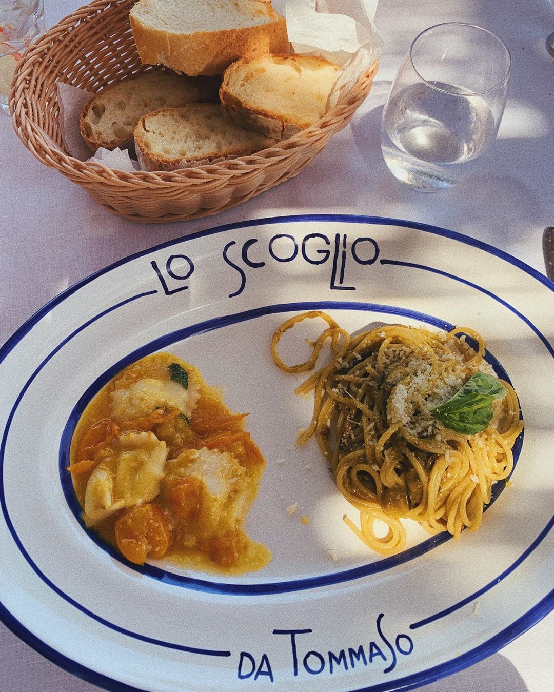 Слишком горячо: Роузи Хантигтон-Уайтли соблазняет кадрами с отдыха