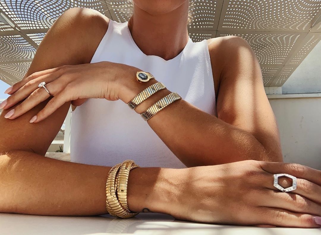 Икона стиля: Роузи Хантингтон-Уайтли демонстрирует безупречный образ для бизнес-леди