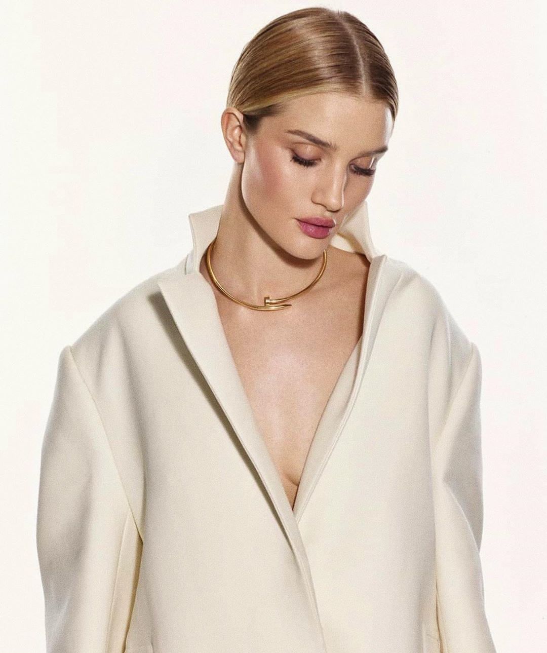 У чому сила, сестра? Зірки демонструють, як стильно поєднувати речі &quot;з чоловічого плеча&quot;