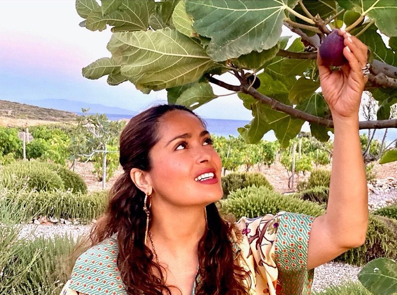 Найгарячіша на планеті: 54-річна Сальма Хайєк вразила шанувальників нев'янучою красою