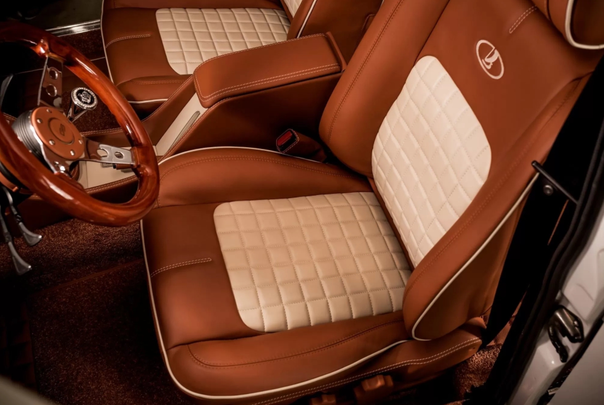 "Копійку" перетворили на Майбах: умільці зібрали найрозкішніший ВАЗ-2101