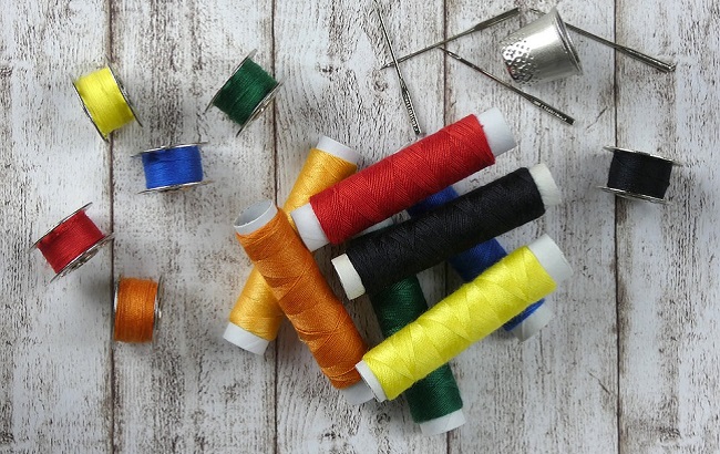  У Старий Новий рік ворожать на різнокольорових нитках