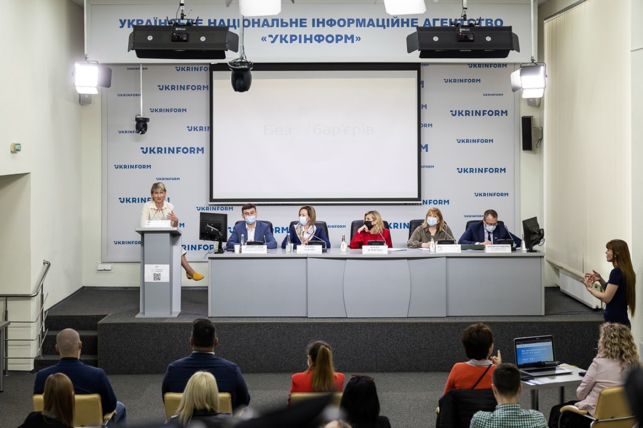 Зеленська взяла участь у презентації нових послуг для людей з порушеннями слуху