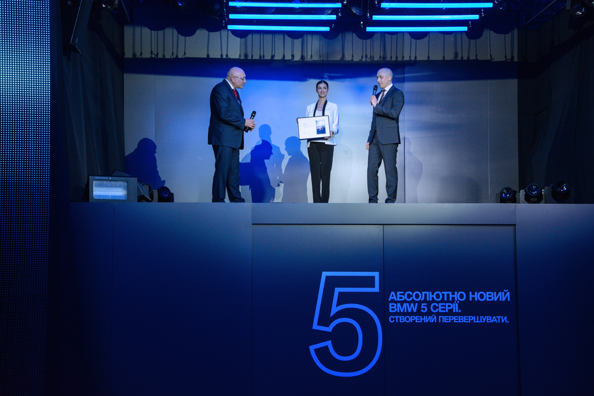 Создан устанавливать новые стандарты. BMW 5 серии седьмого поколения.