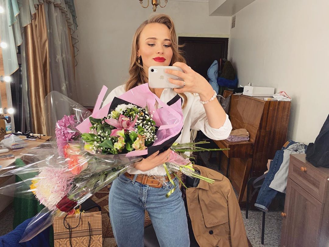 Від дівчинки-гота до прекрасної леді: як змінилася Женя з серіалу &quot;Свати&quot; (фото)