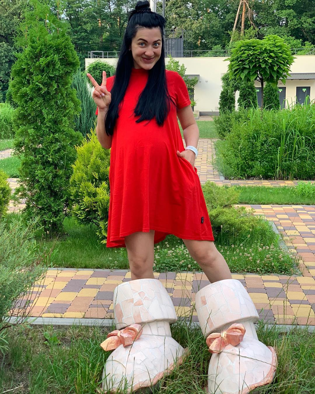 "На старте": беременная Снежана Бабкина показала фото из роддома