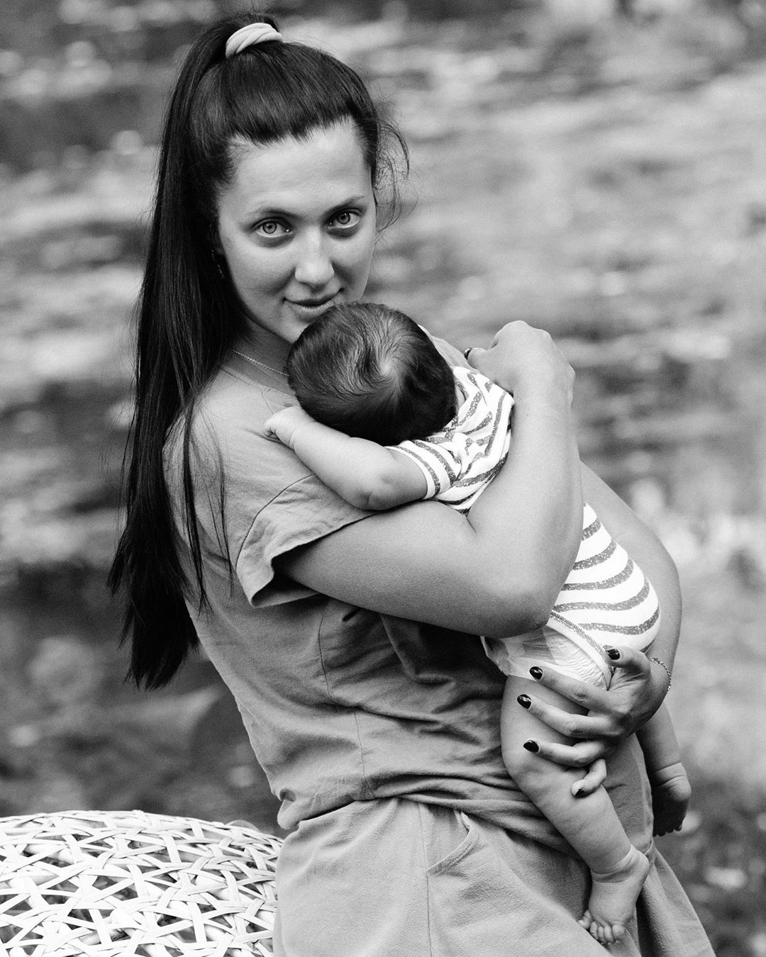 Вулиця, таксі, театр: українські зірки не соромляться грудного вигодовування у публічних місцях