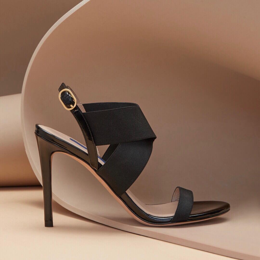 Кендалл Дженнер в еластичній білизні продемонструвала ідеальні вигини і пластику