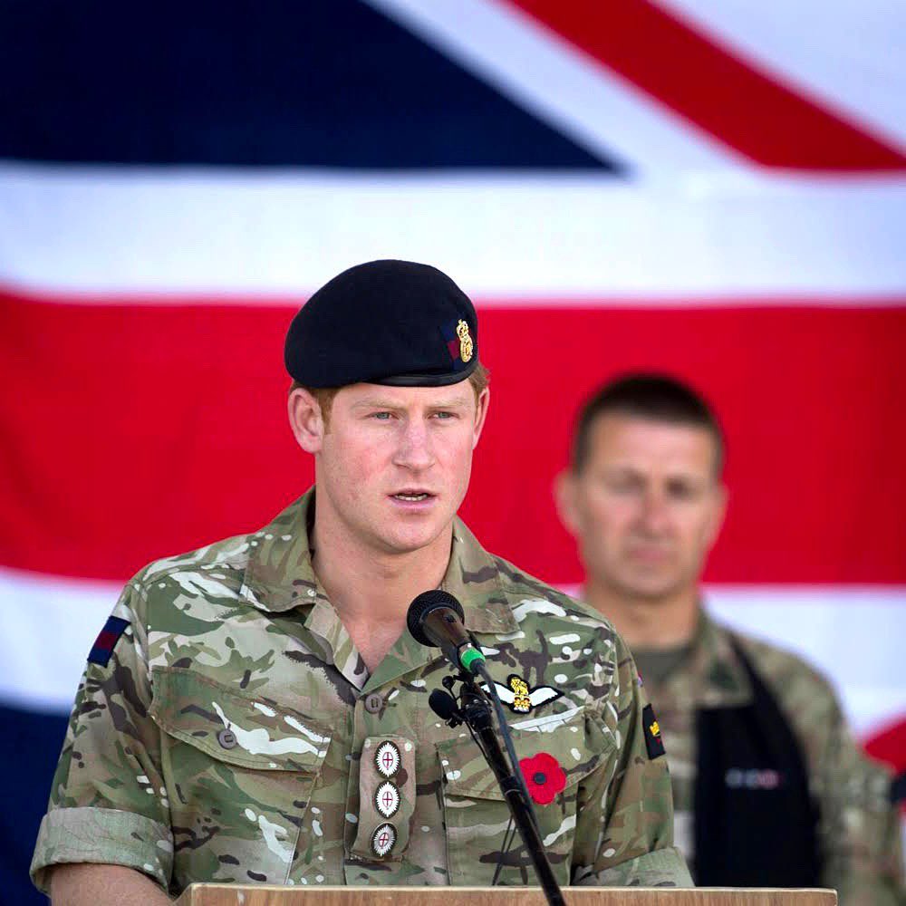 Принц Гаррі змушений заслужити довіру після &quot;Мегзіта&quot;, щоб мати право носити військову форму