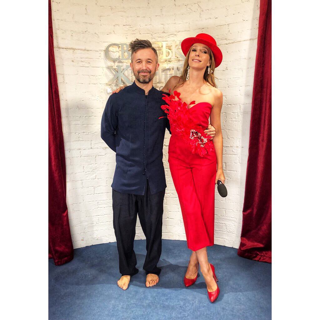 Леді в червоному Катя Осадча та Олег Винник разом зустріли весну (фото)