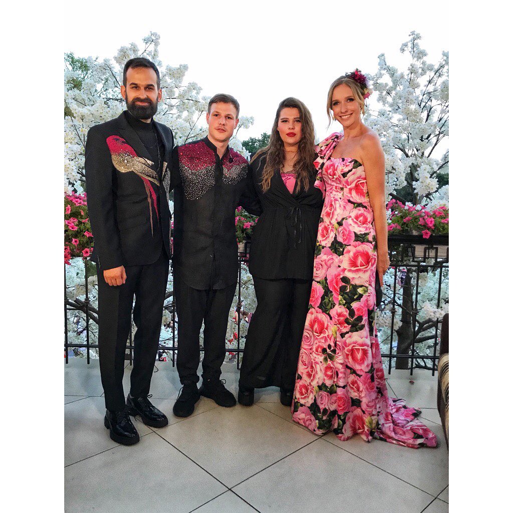 Катя Осадчая и группа KAZKA