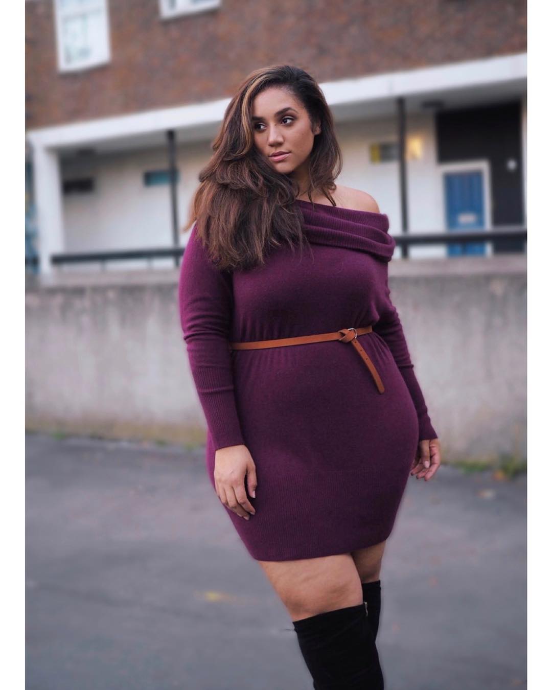 Plus-size-"двійник" Меган Маркл засипала мережу відвертими знімками