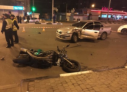 В Харькове столкнулись легковой автомобиль и мотоцикл, два человека погибли