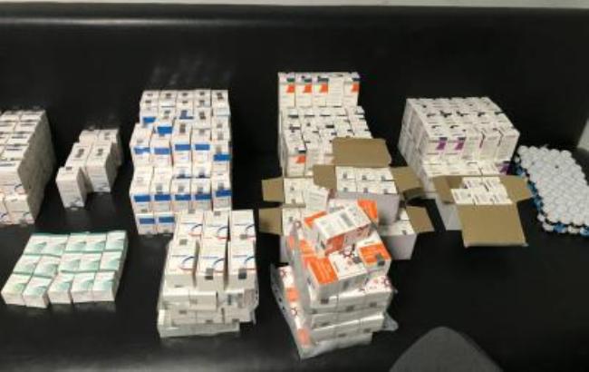 В &quot;Борисполе&quot; пограничники обнаружили медикаменты на сумму более 1,5 млн гривен