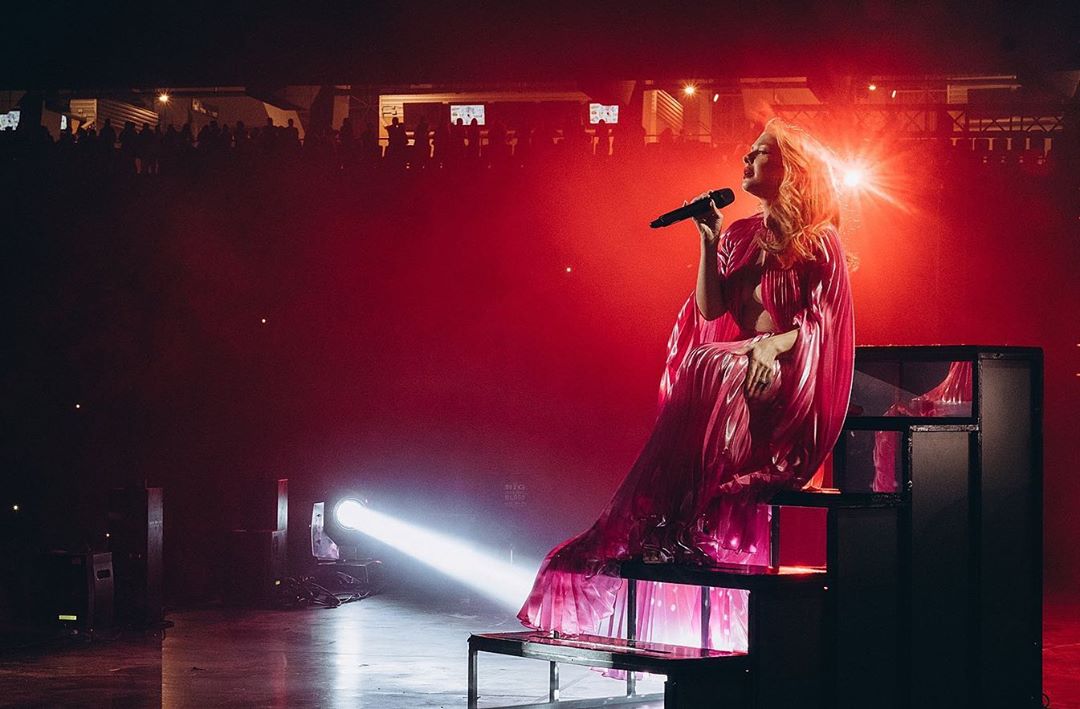 Фея і діва: Тіна Кароль потрапила в найбільш таємний куточок душі унікальним виступом