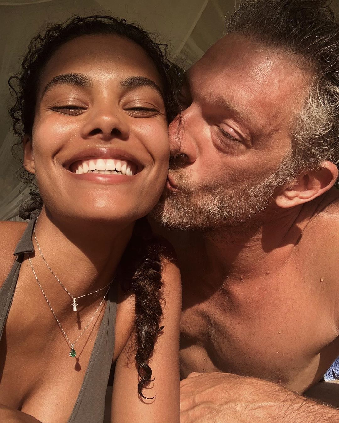 Молода і прекрасна: Тіна Кунакі блиснула розкішними грудьми у відвертому бікіні