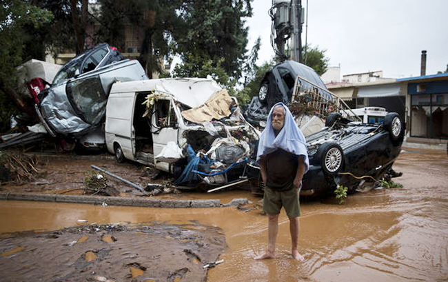 Повінь в Греції: кількість загиблих зросла до 15 осіб