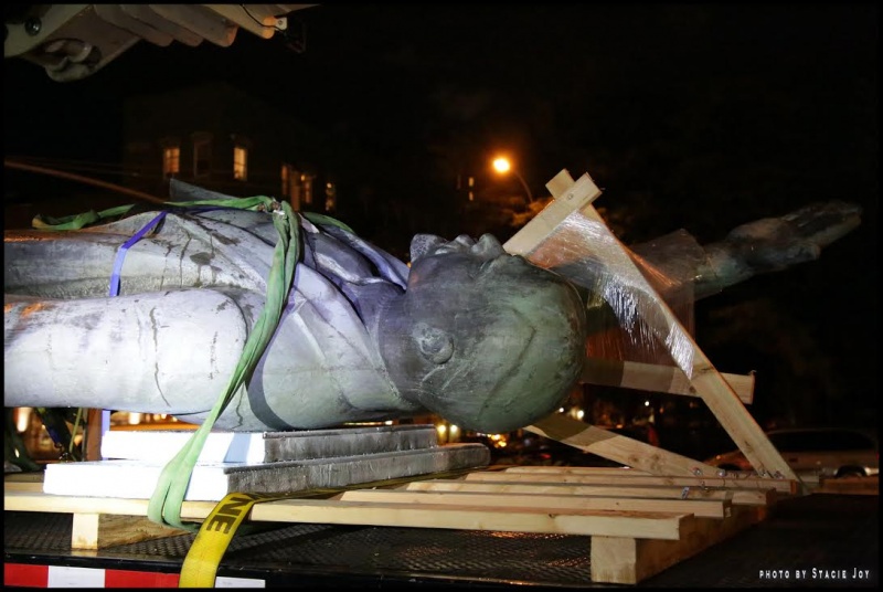 В Нью-Йорке демонтировали памятник Ленину