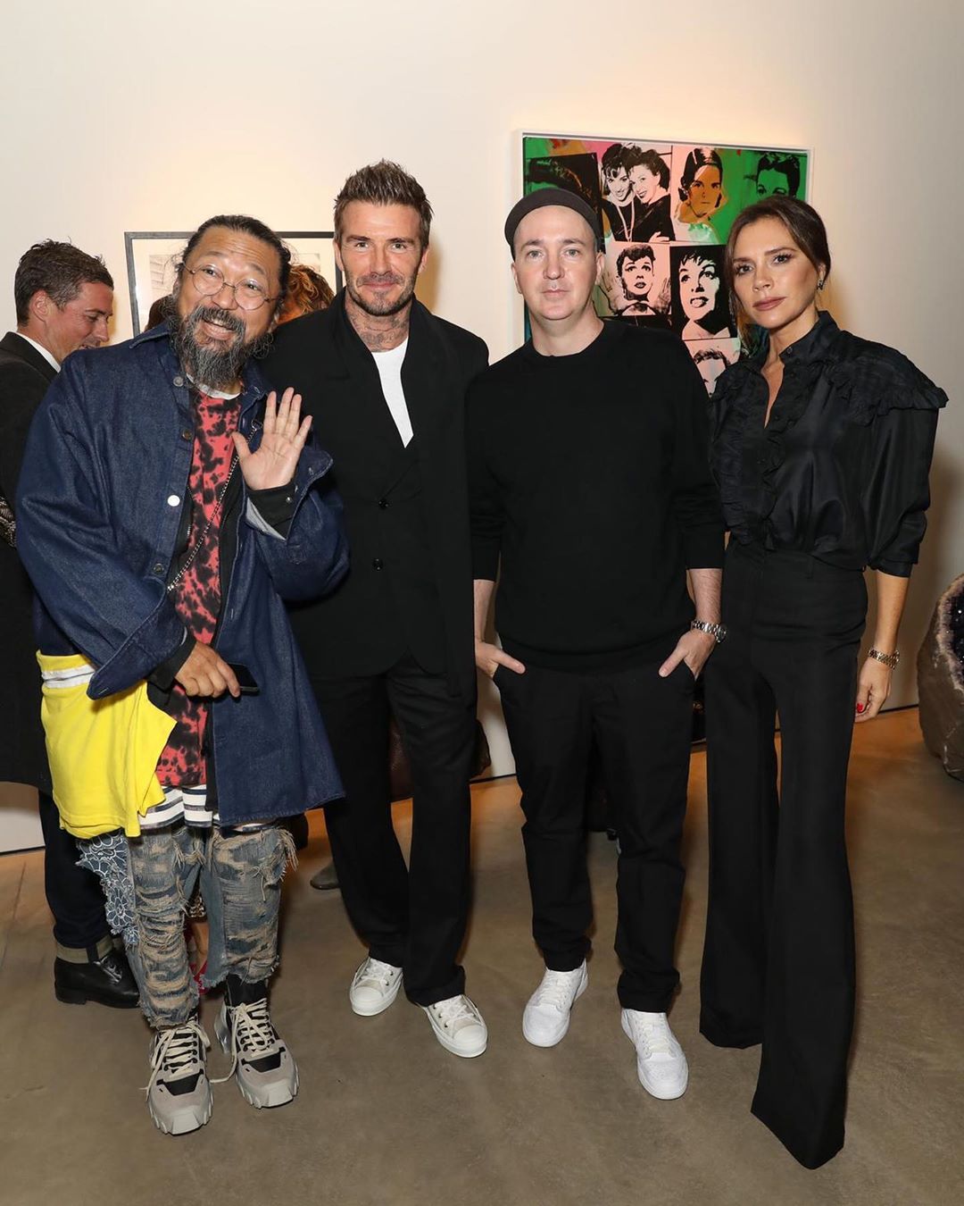 Стильна парочка: Вікторія та Девід Бекхем демонструють бездоганні чорні тотал-луки