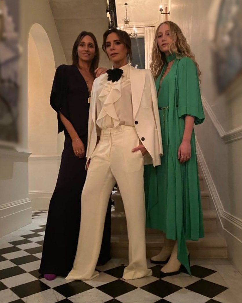 Брюки, как на вешалке: Виктория Бекхэм возмутила сеть чрезмерной худобой