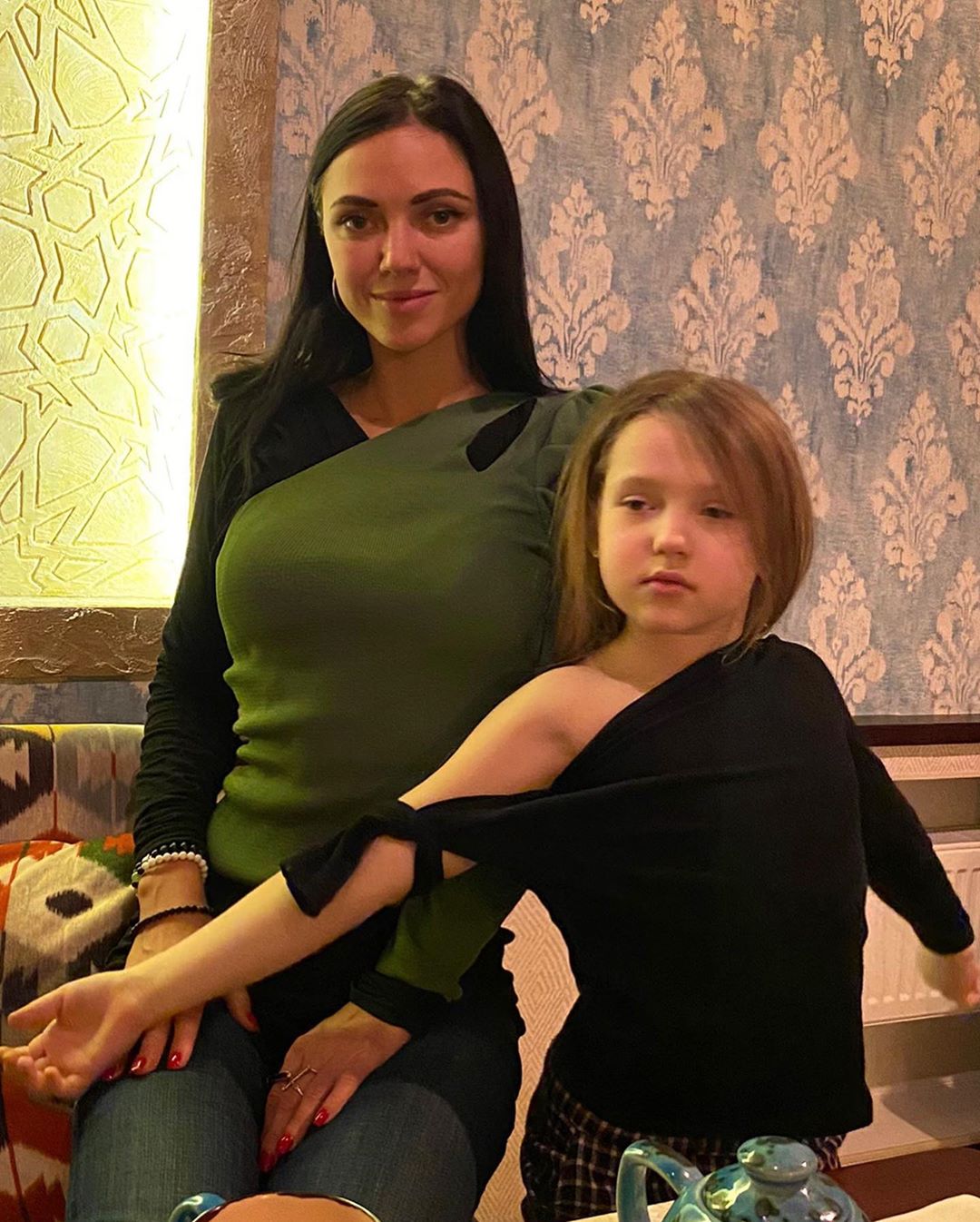 Дві красуні: Віка з НеАнгелів показала свою маленьку принцесу