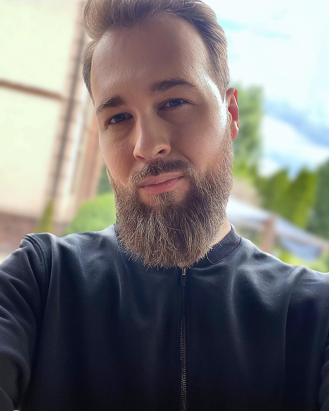 Всплыло имя первого участника "Холостячки 2": он помогает девушкам успешно выйти замуж (фото)