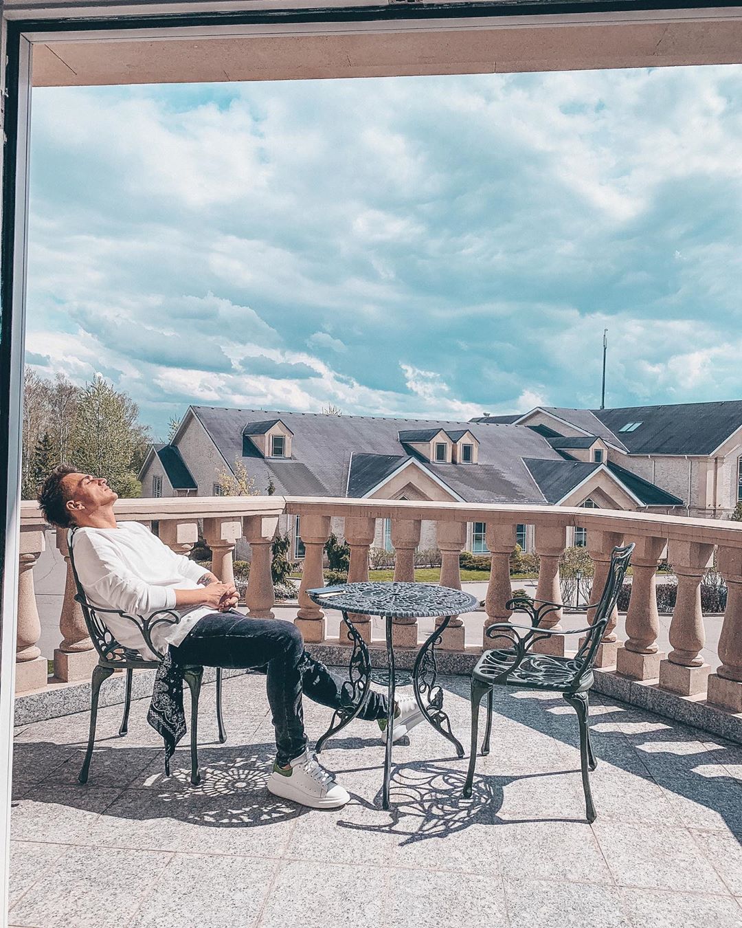 Дома или в аду: Влад Топалов заставил подписчиков задуматься о важном жизненном вопросе