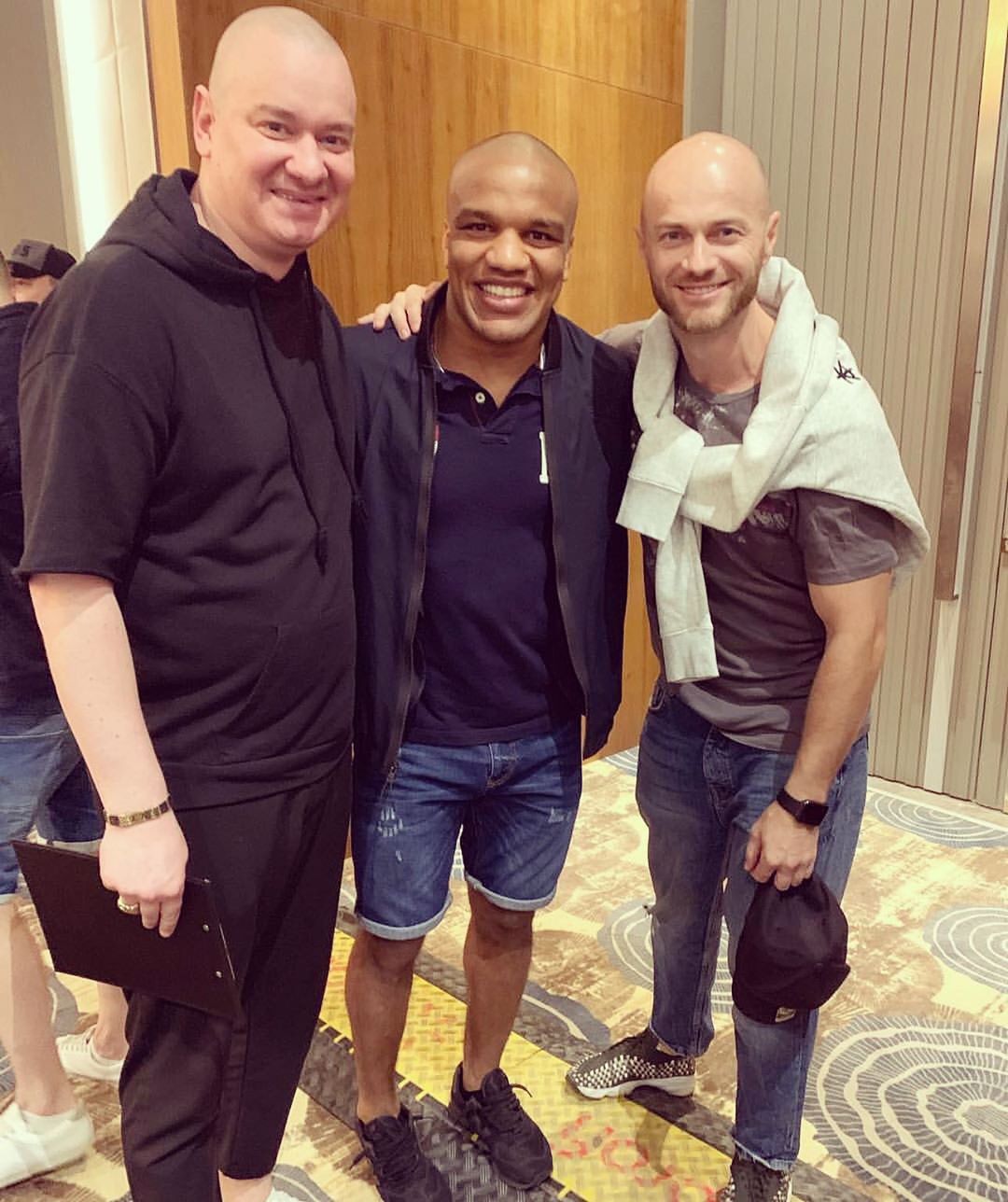 Вот это блеск! Влад Яма основал "трио-блестящие" (фото)