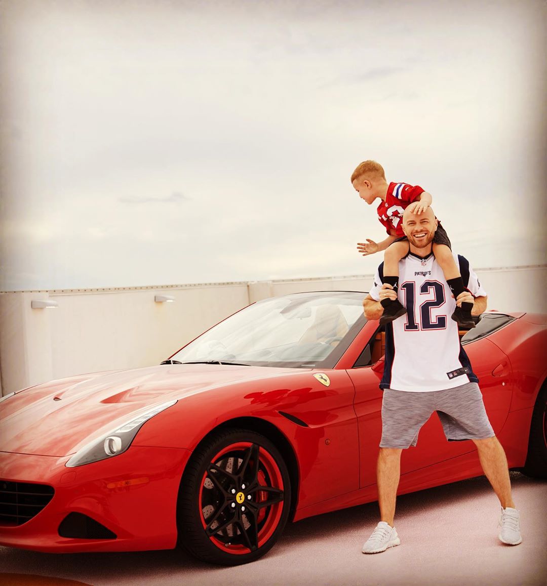 Моє щастя: Влад Яма показав рідкісне фото з підрослим сином