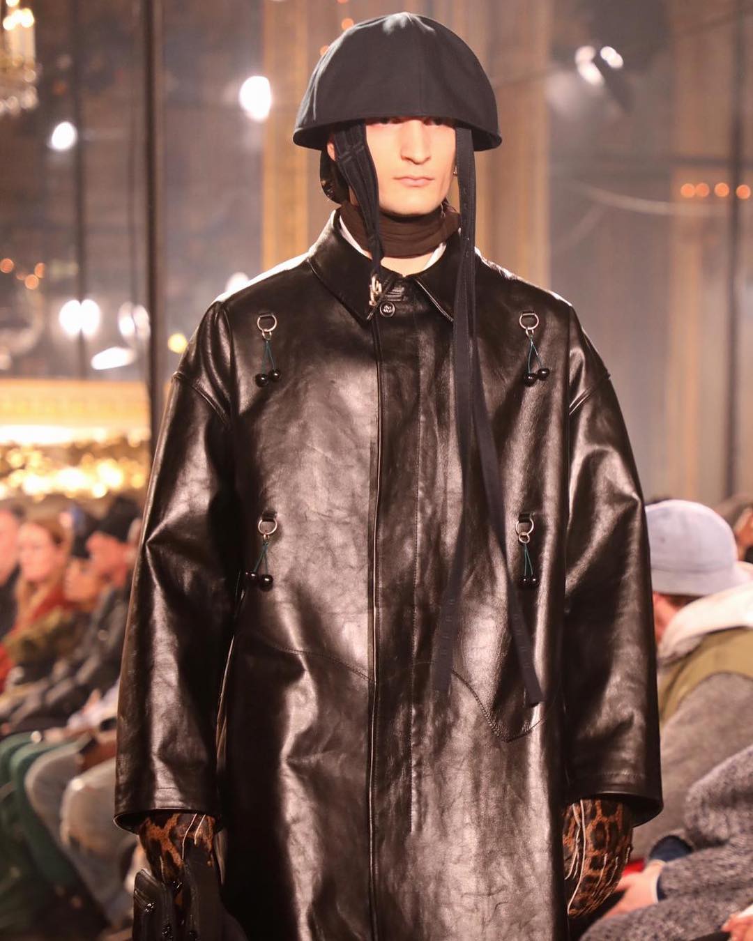 Тиждень чоловічої моди в Парижі: світові кутюр'є влаштували на подіумі &quot;об'ємний хаос&quot; (фото)